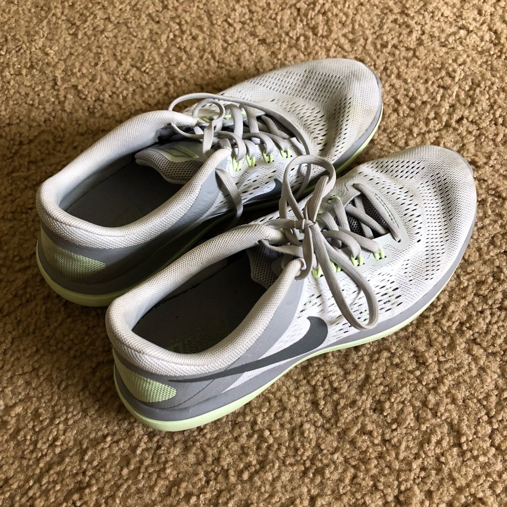 Nike Tennis shoes